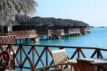 dhonveli-island-maldives.jpg