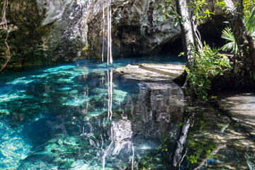 Cenote au Mexique