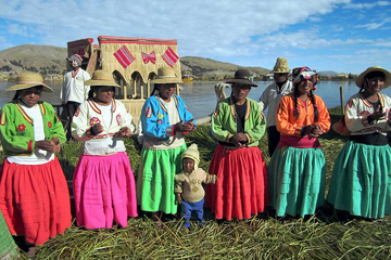 Péruviens au lac Titicaca