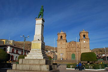 puno-eglise-place-principale.jpg