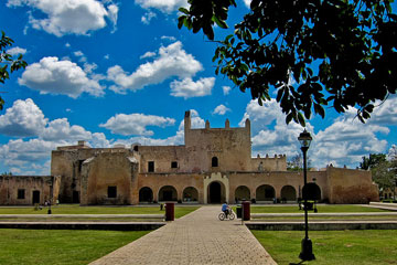 Ancien monastère de Valladolid au Mexique