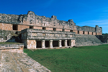 yucatan-uxmal01.jpg