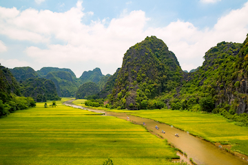 Hanoi – Hoa Lu – Tam Coc – Ninh Binh